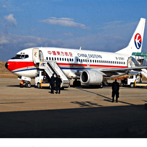 白山长白山航空货运航空快运业稳步发展的原因是什么？